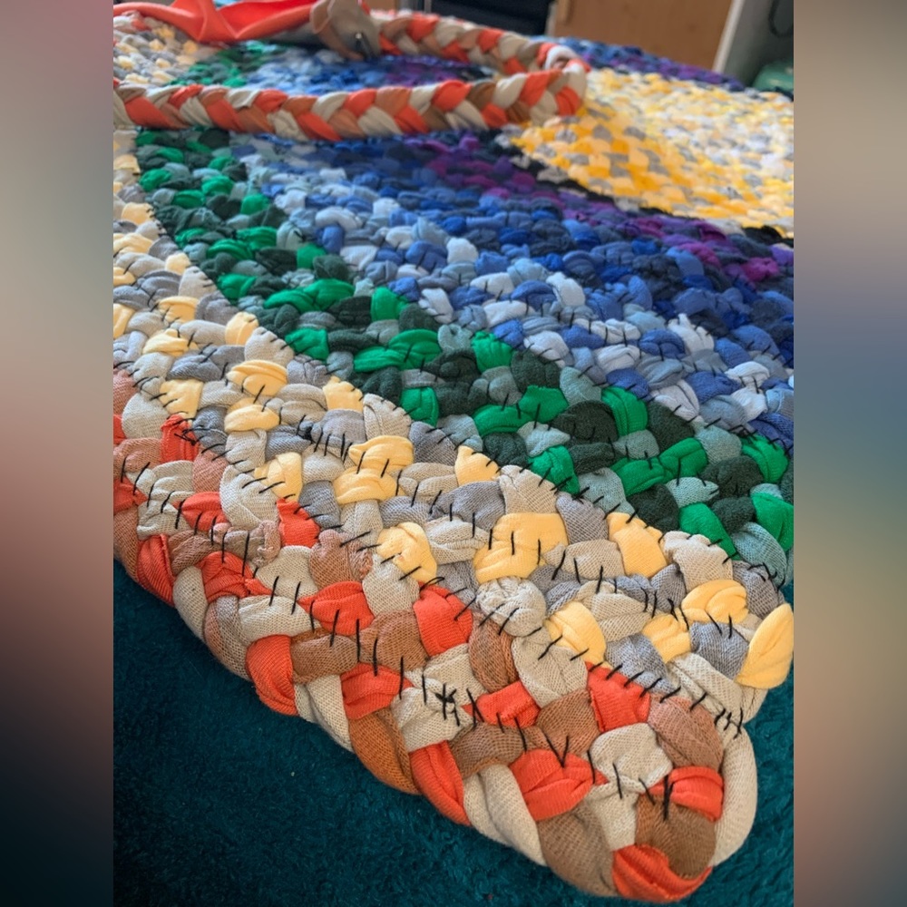 🌈Rainbow Handbraided Rug 🔆 - Picture 7 of 16